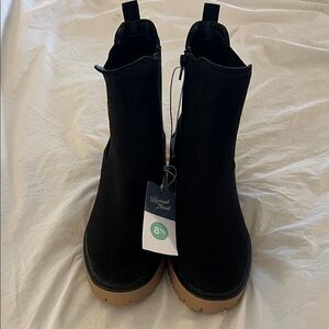 Universal Thread Women's Black and Tan Ankle Booties